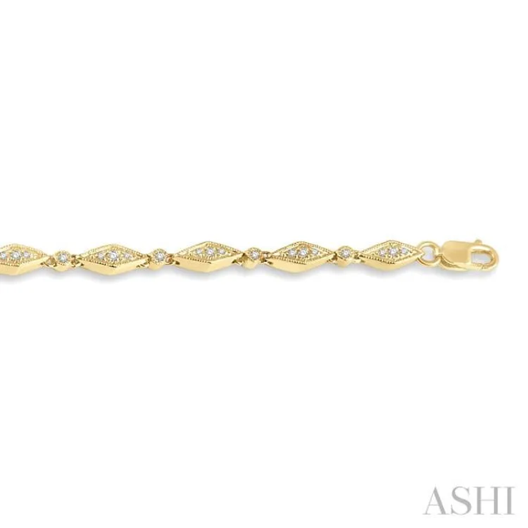 1/3 Ctw Round Cut Diamond Shape Fashion Bracelet in 10K Yellow Gold