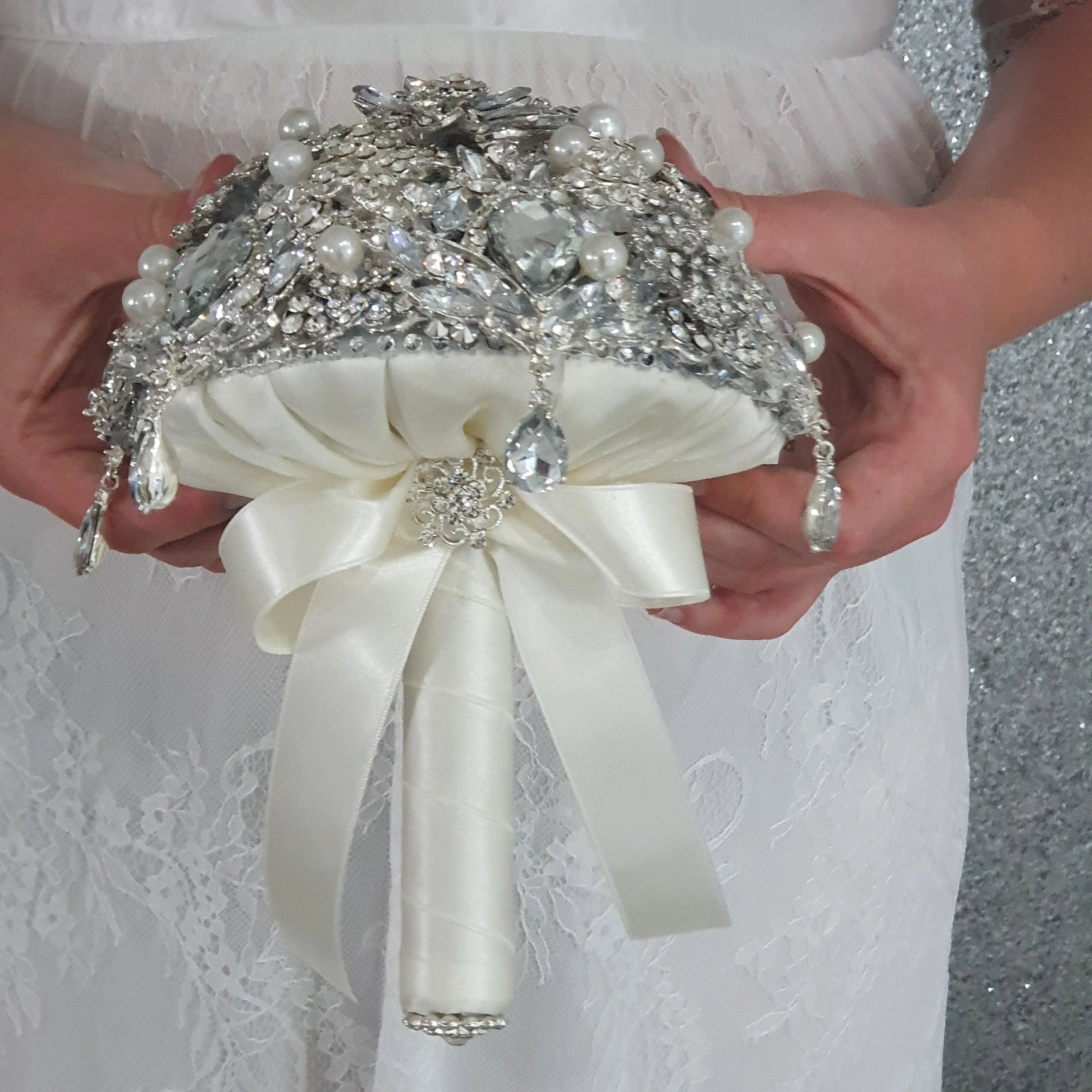 Brooch bouquet, Jewel crystal wedding bouquet. by Crystal wedding uk