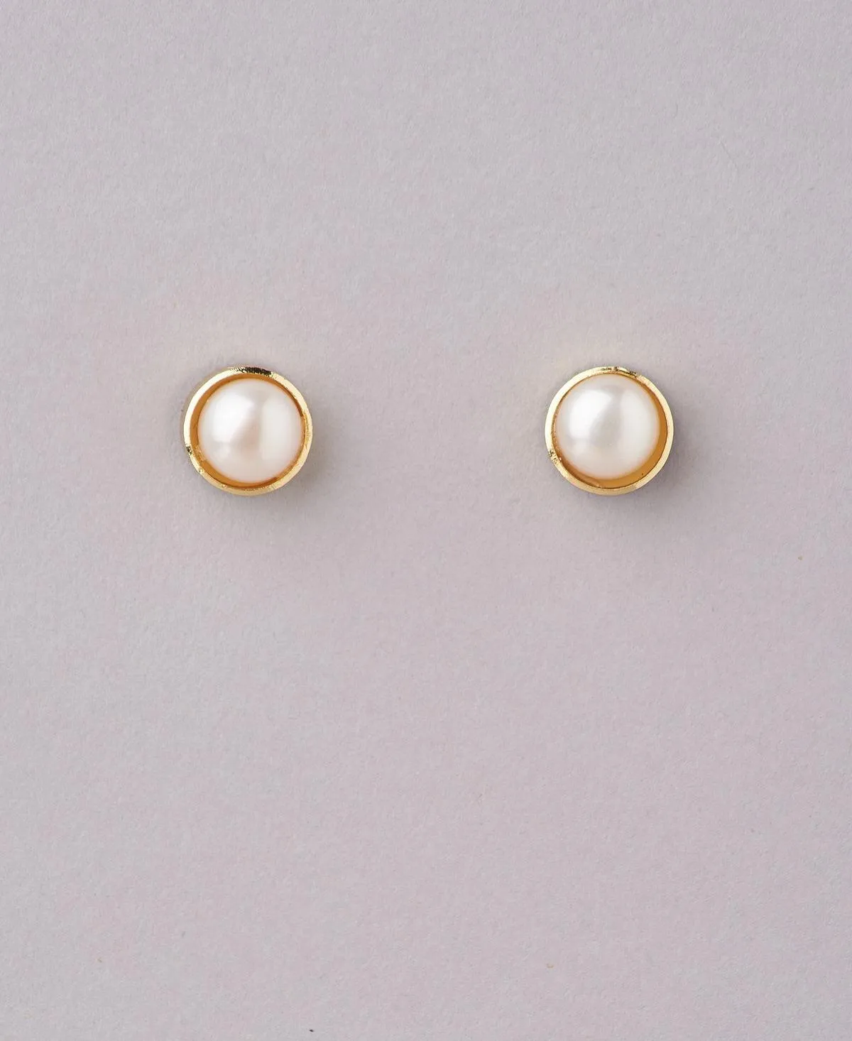 Classy White Pearl Stud Earring