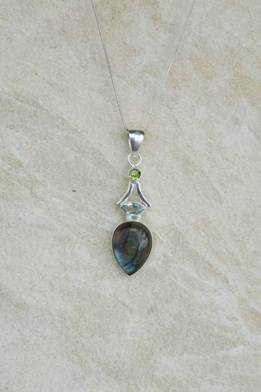 Ethereal Pendant