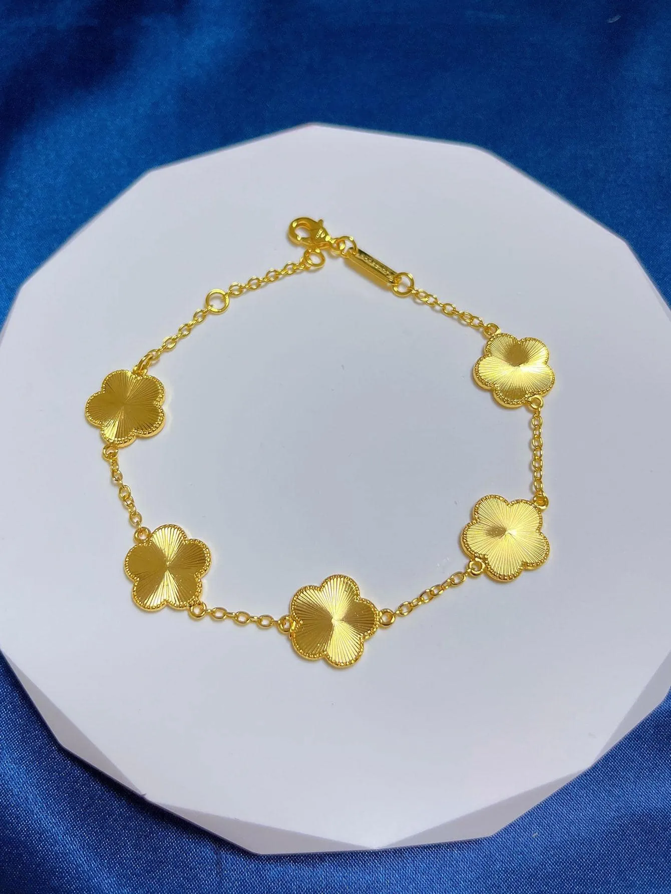 Fashionable Flower Decor Chain Bracelet for Women for Gift