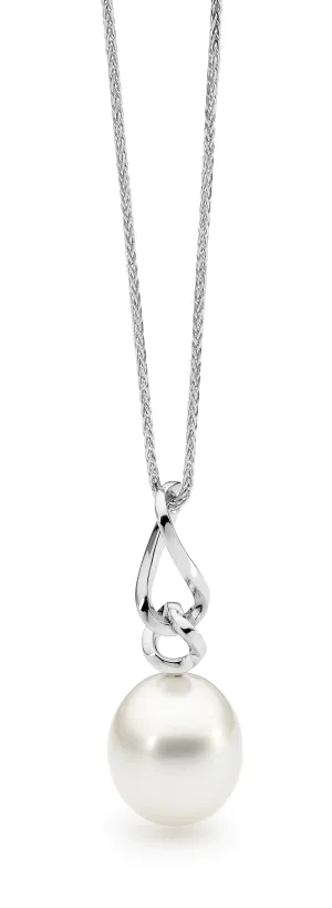 Love Links Pearl Pendant