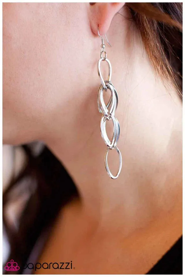 Paparazzi Earring ~ Picture Perfect - Silver