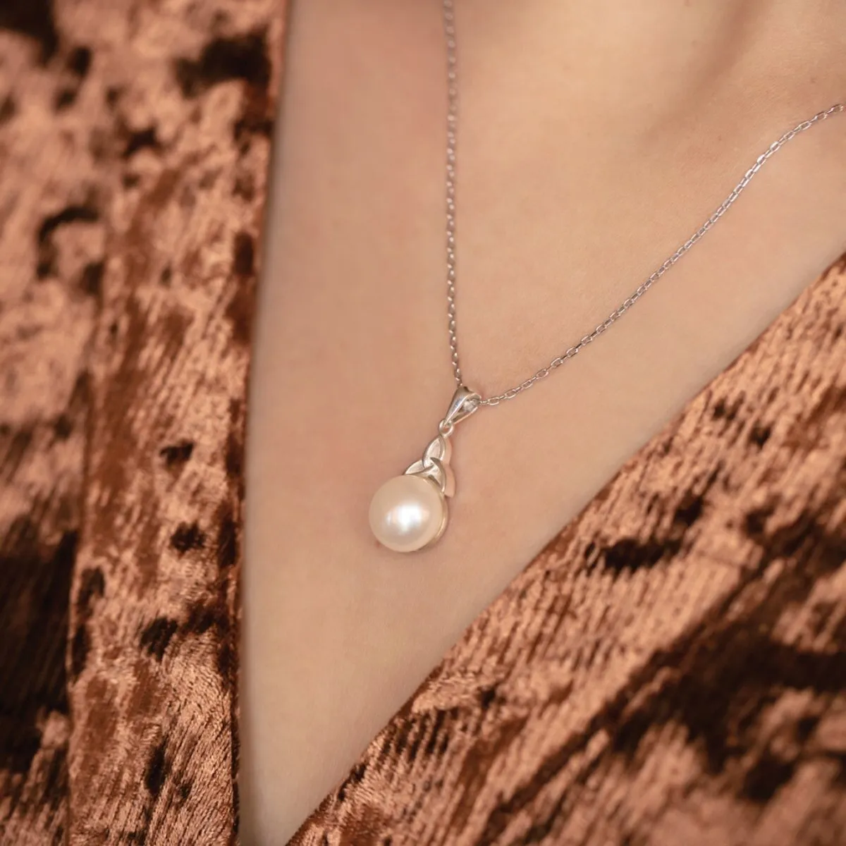 Pearl Trinity Knot Pendant