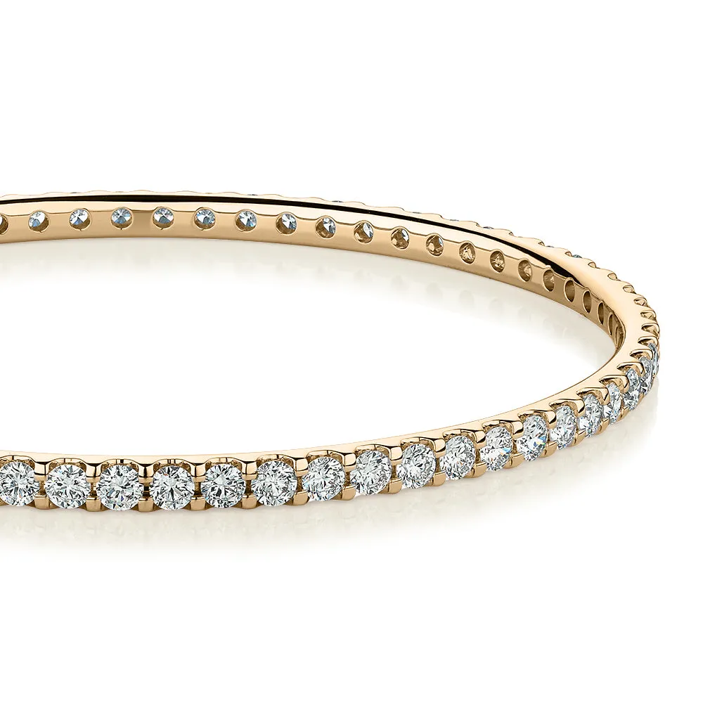 Premium Laboratory Created Diamond, 6 carat TW round brilliant bangle in 10 carat yellow gold