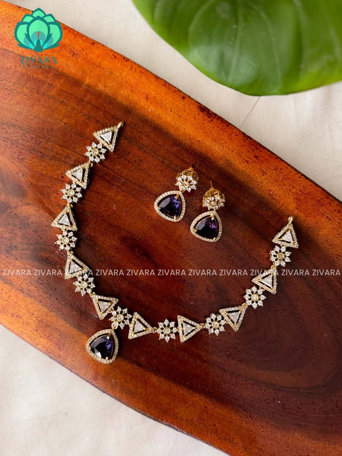 PURPLE Cute flower triangle - stylish and minimal elegant neckwear with earrings- Zivara Fashion