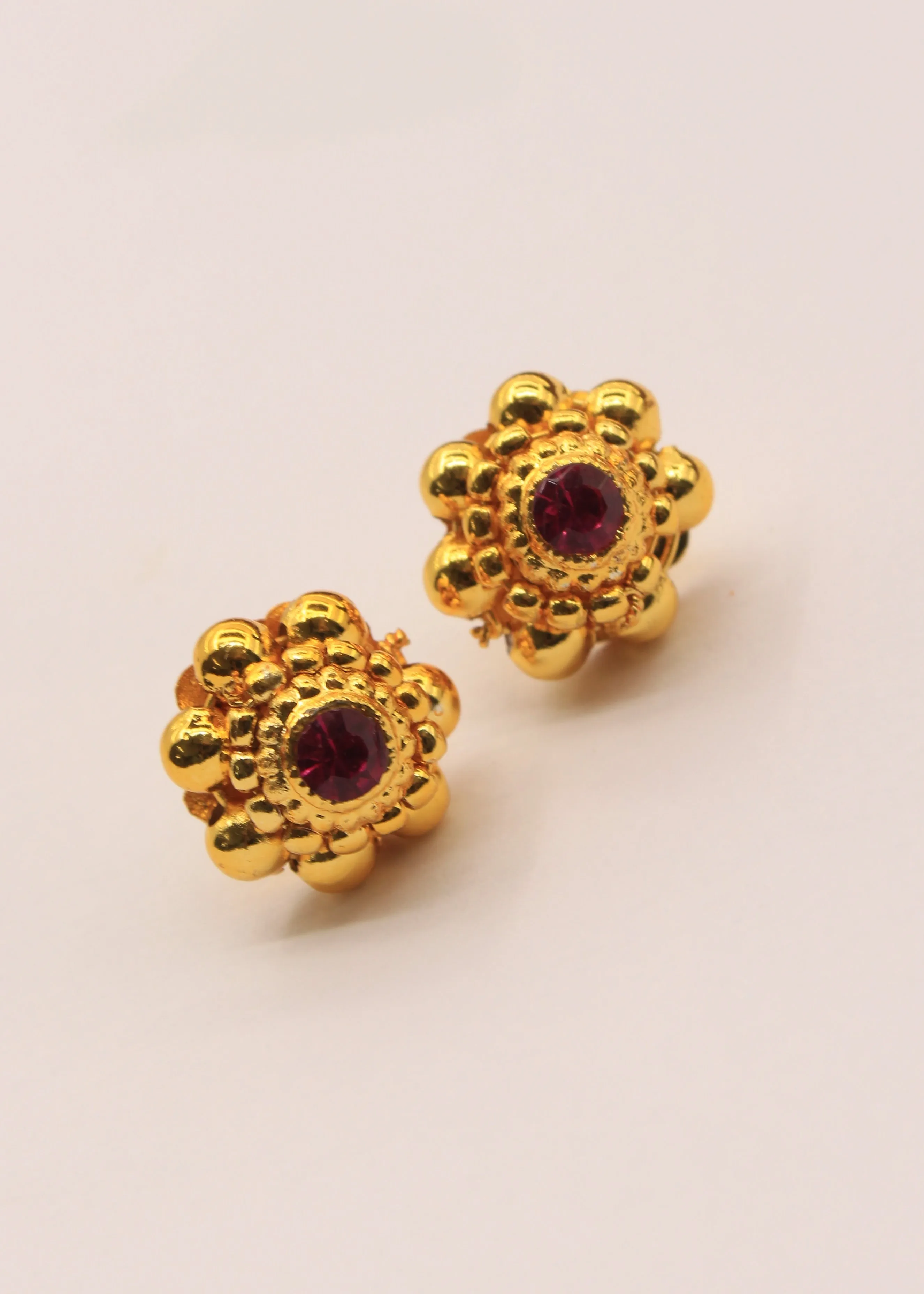 STYLISH KUDI STUDS