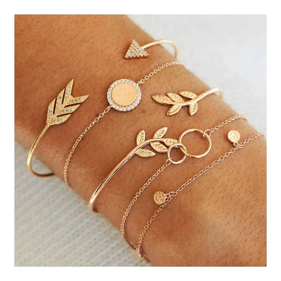 Trendy & Fashionable Street Shoot Style Leaves Bracelet